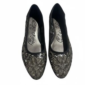 Black and Gold Velvet Flats 9.5 Sequin Embellished New